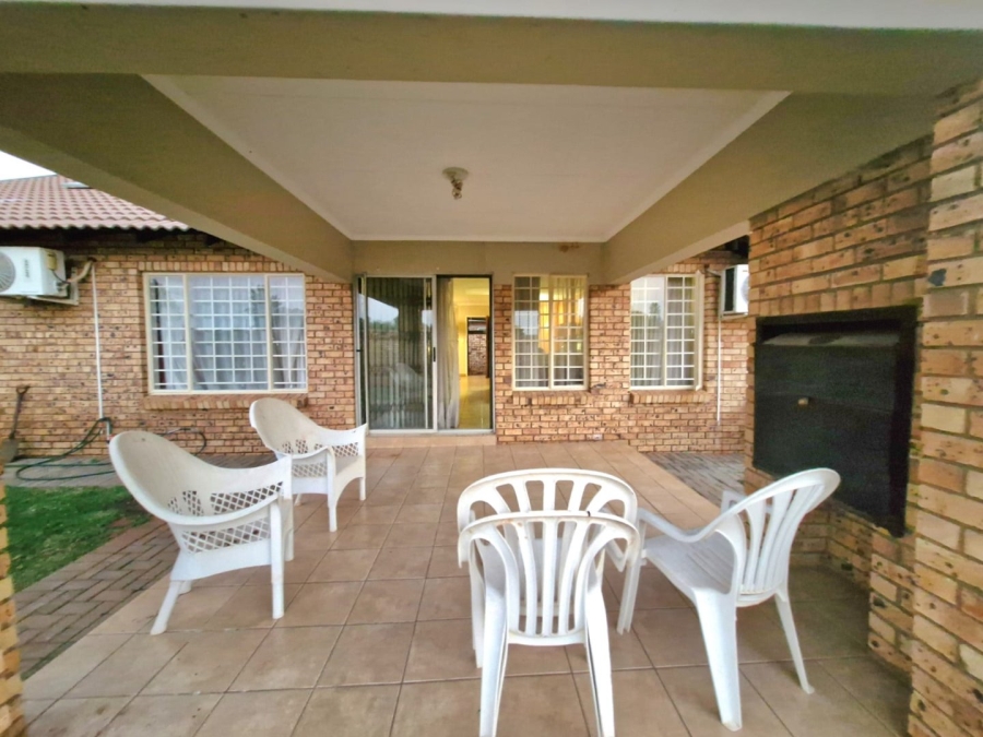 3 Bedroom Property for Sale in Annlin Gauteng