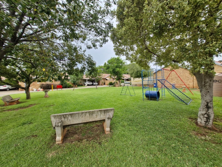 3 Bedroom Property for Sale in Annlin Gauteng