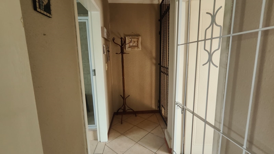 2 Bedroom Property for Sale in Annlin Gauteng