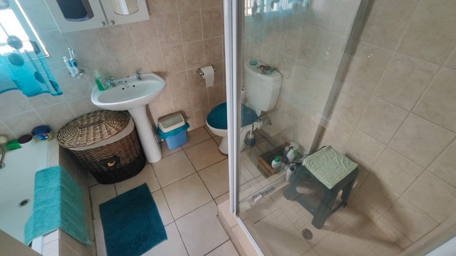 2 Bedroom Property for Sale in Annlin Gauteng