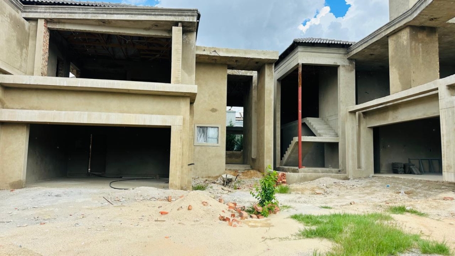 6 Bedroom Property for Sale in Blue Valley Golf Estate Gauteng