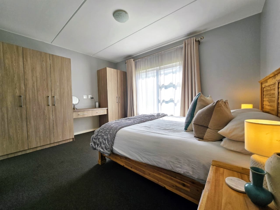 2 Bedroom Property for Sale in Blue Hills Gauteng