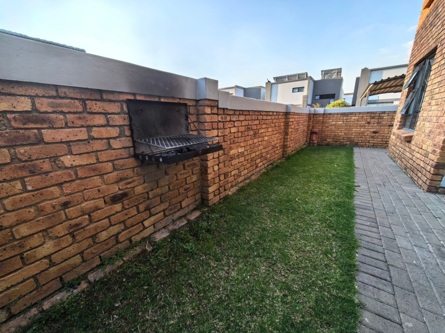 2 Bedroom Property for Sale in Rynfield Gauteng