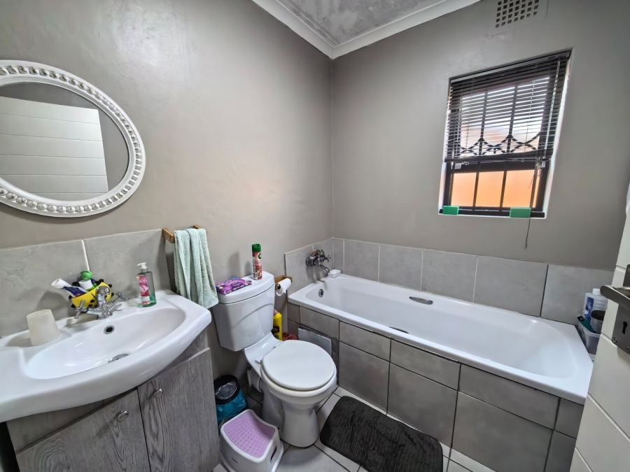 2 Bedroom Property for Sale in Rynfield Gauteng