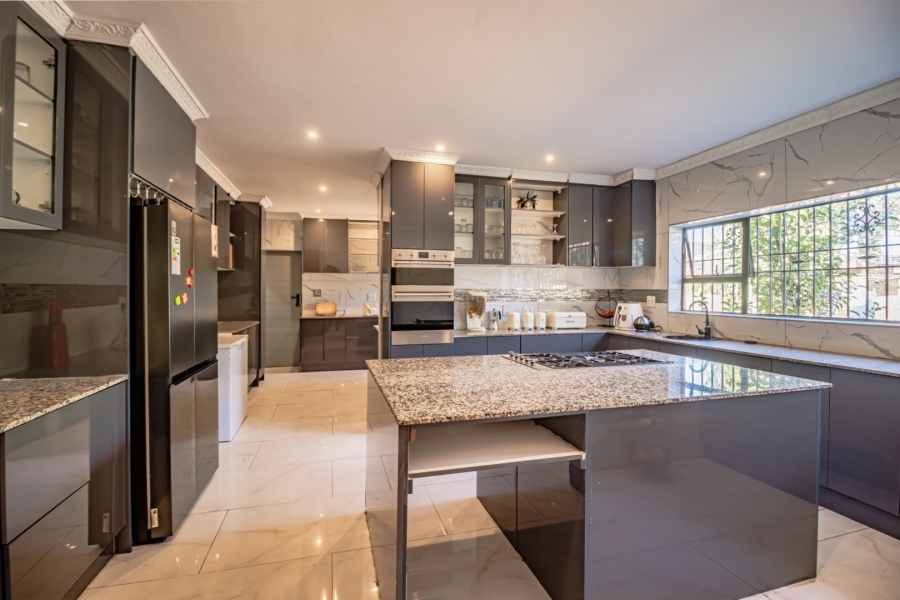 5 Bedroom Property for Sale in Sunward Park Gauteng