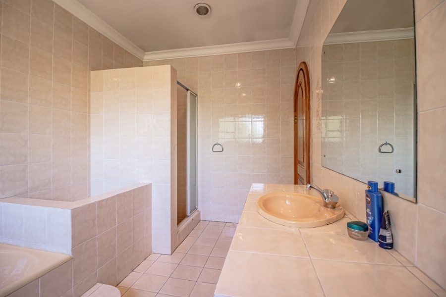 5 Bedroom Property for Sale in Sunward Park Gauteng