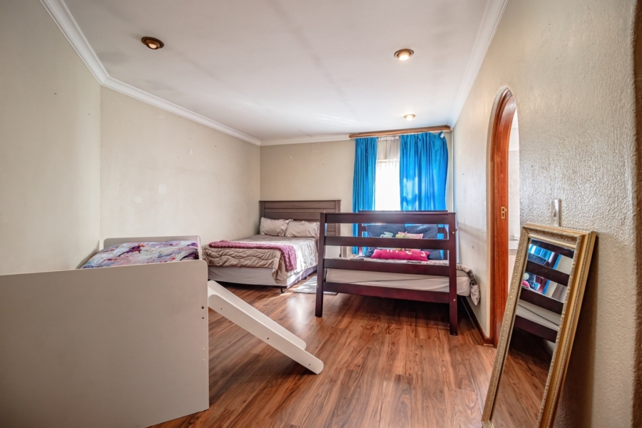 5 Bedroom Property for Sale in Sunward Park Gauteng