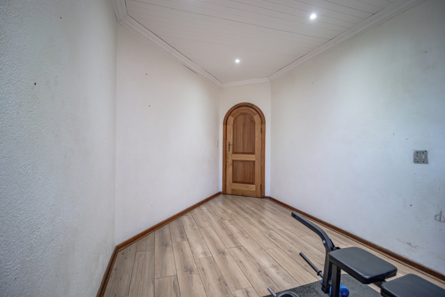 5 Bedroom Property for Sale in Sunward Park Gauteng