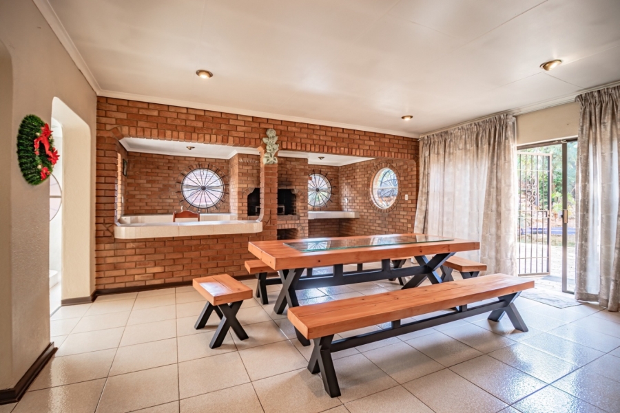 5 Bedroom Property for Sale in Sunward Park Gauteng