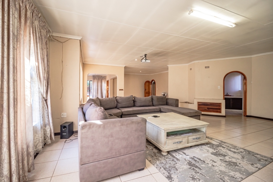 5 Bedroom Property for Sale in Sunward Park Gauteng