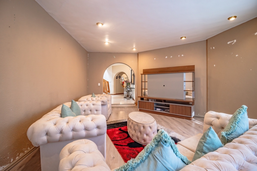 5 Bedroom Property for Sale in Sunward Park Gauteng