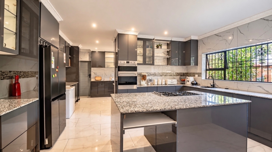 5 Bedroom Property for Sale in Sunward Park Gauteng