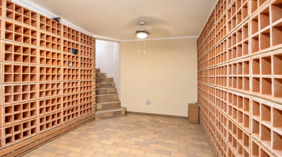 5 Bedroom Property for Sale in Sunward Park Gauteng