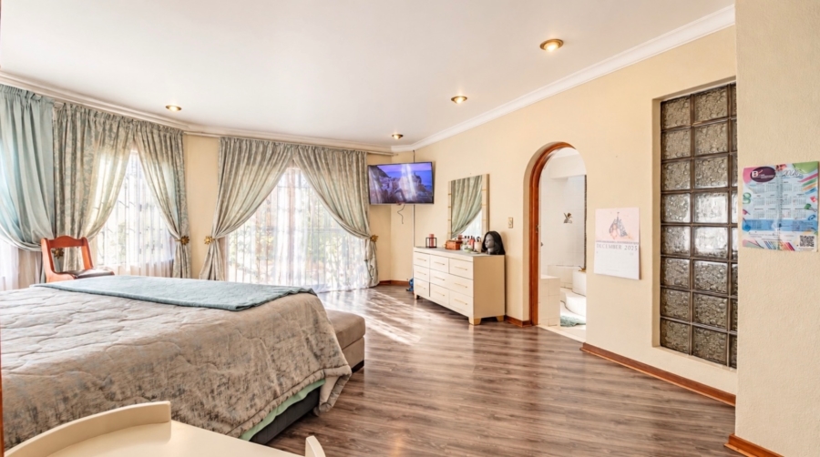 5 Bedroom Property for Sale in Sunward Park Gauteng