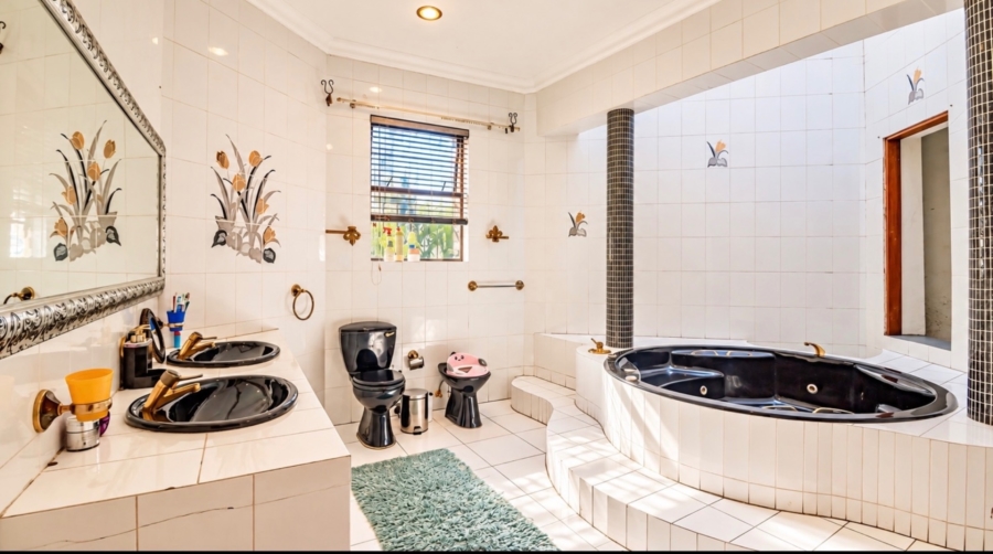 5 Bedroom Property for Sale in Sunward Park Gauteng