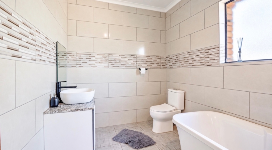 5 Bedroom Property for Sale in Sunward Park Gauteng