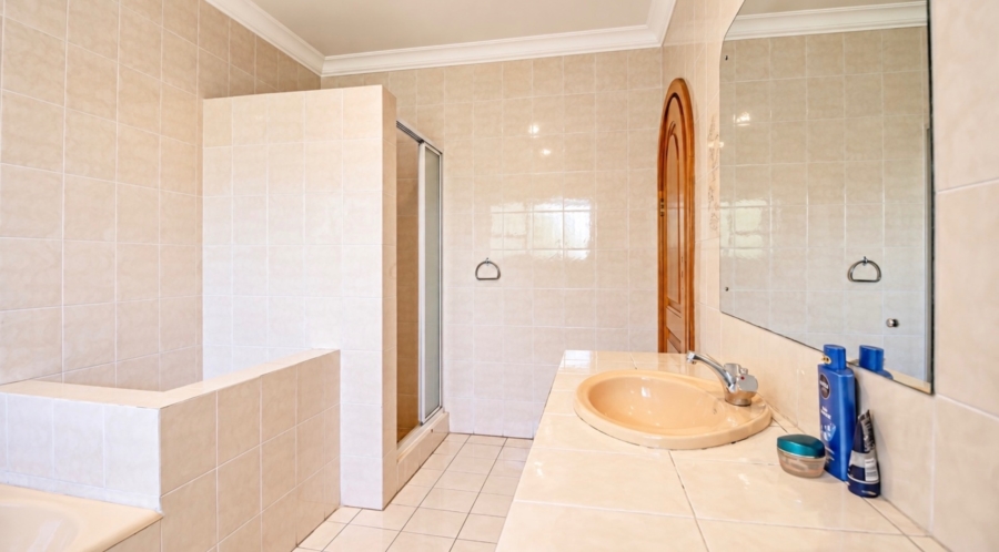 5 Bedroom Property for Sale in Sunward Park Gauteng