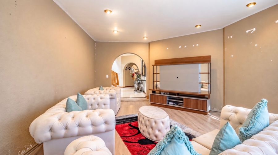 5 Bedroom Property for Sale in Sunward Park Gauteng