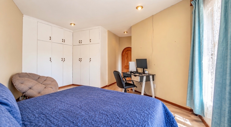5 Bedroom Property for Sale in Sunward Park Gauteng