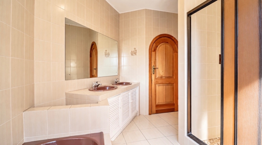 5 Bedroom Property for Sale in Sunward Park Gauteng