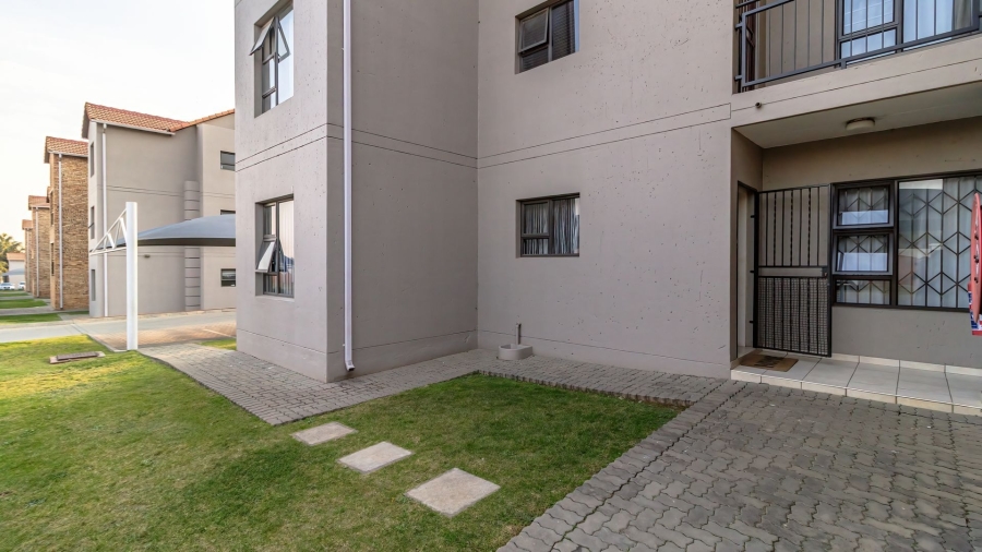 2 Bedroom Property for Sale in Brentwood Gauteng