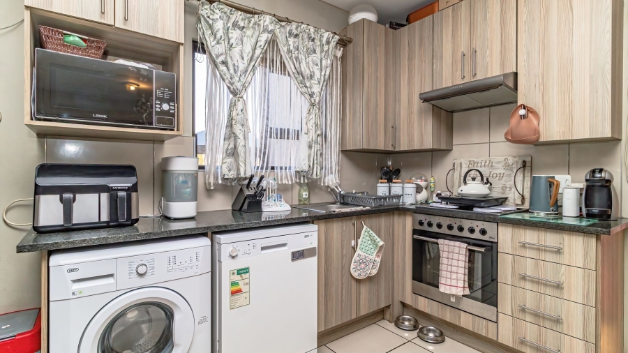 2 Bedroom Property for Sale in Brentwood Gauteng