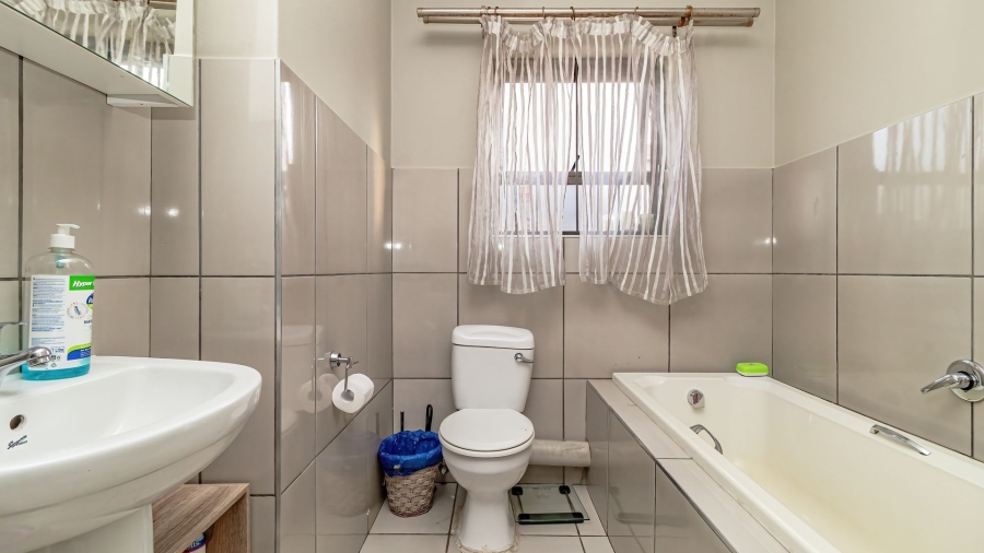 2 Bedroom Property for Sale in Brentwood Gauteng