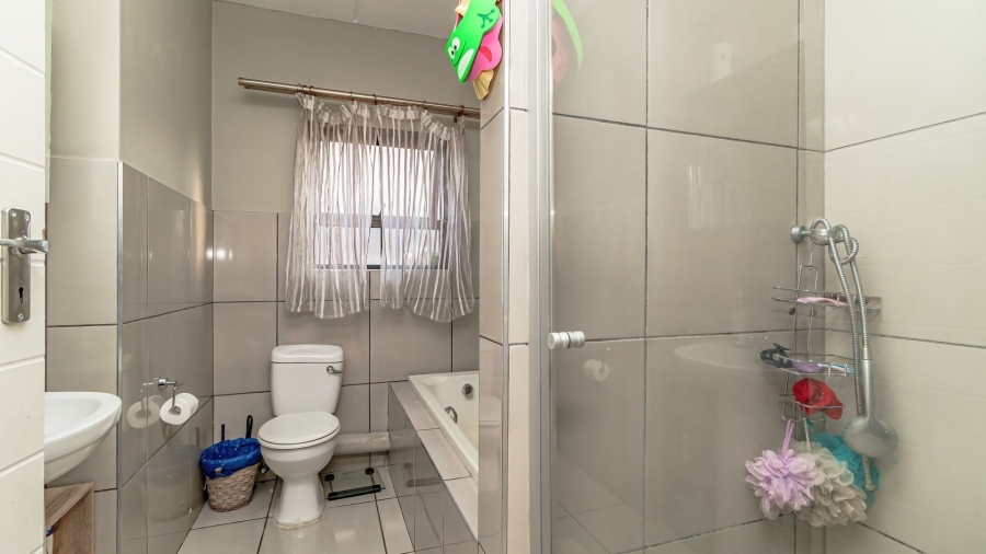 2 Bedroom Property for Sale in Brentwood Gauteng