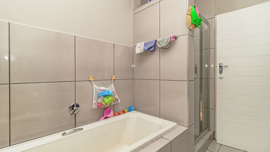 2 Bedroom Property for Sale in Brentwood Gauteng