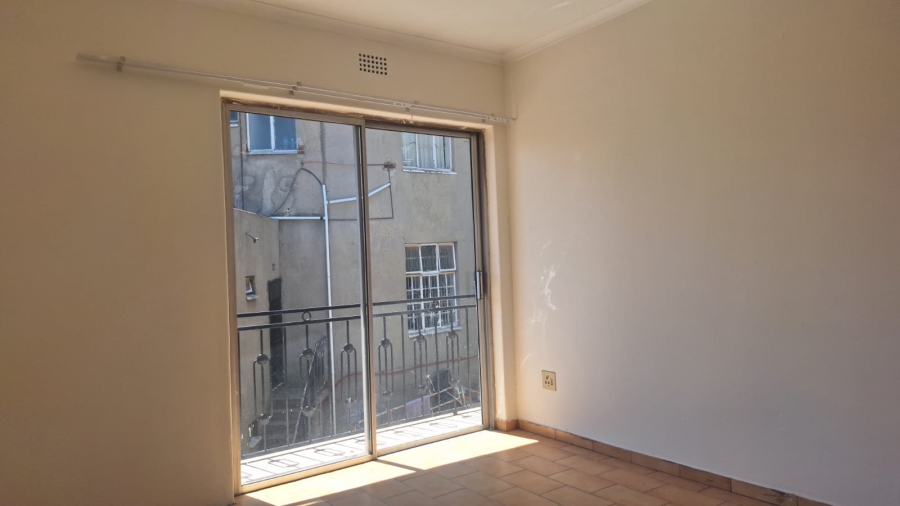 To Let 2 Bedroom Property for Rent in Orange Grove Gauteng