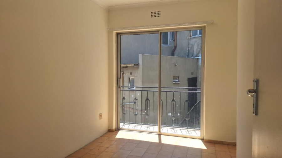 To Let 2 Bedroom Property for Rent in Orange Grove Gauteng
