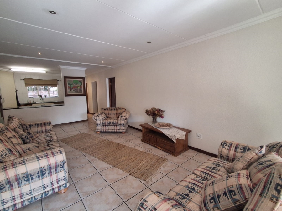 5 Bedroom Property for Sale in Helderkruin Gauteng