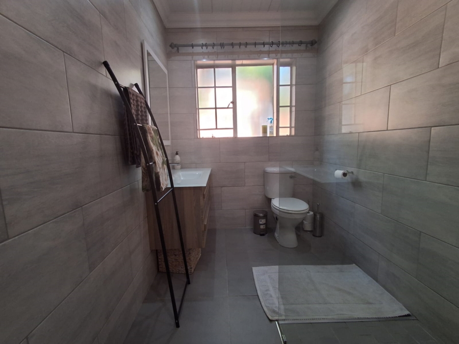 5 Bedroom Property for Sale in Helderkruin Gauteng