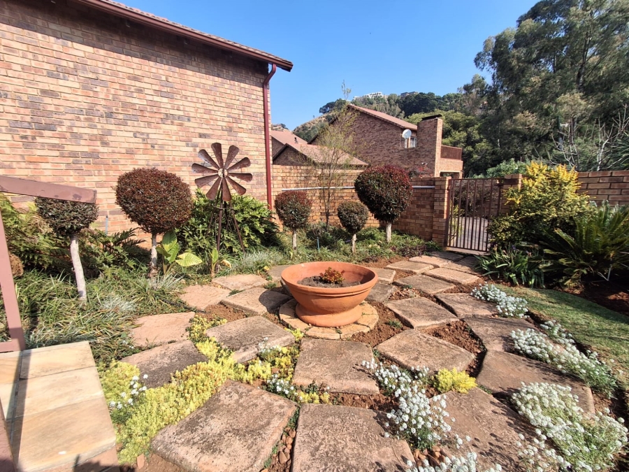 5 Bedroom Property for Sale in Helderkruin Gauteng