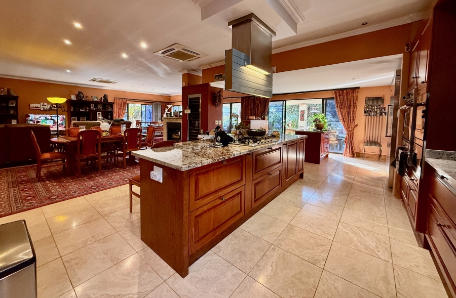 2 Bedroom Property for Sale in The Retreat Gauteng