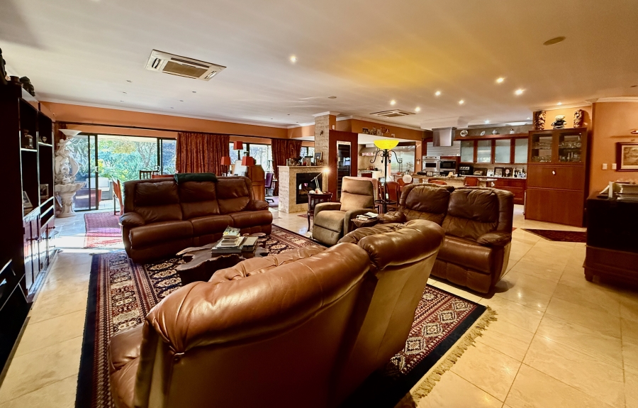 2 Bedroom Property for Sale in The Retreat Gauteng