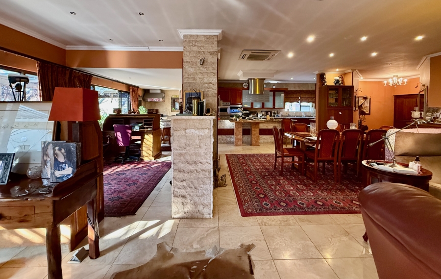 2 Bedroom Property for Sale in The Retreat Gauteng