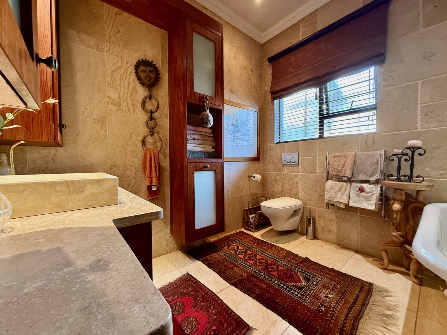 2 Bedroom Property for Sale in The Retreat Gauteng