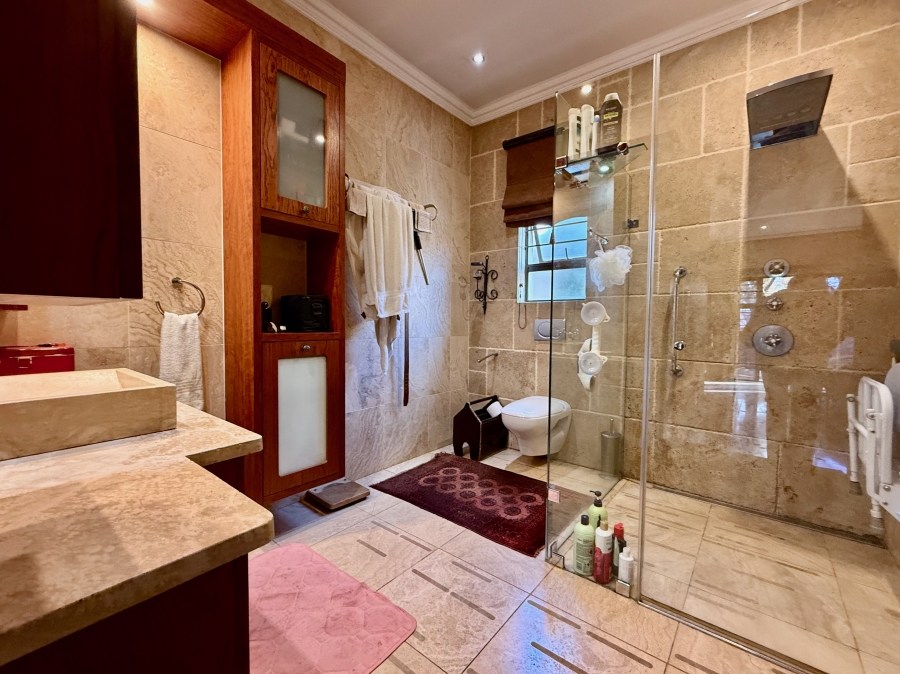 2 Bedroom Property for Sale in The Retreat Gauteng