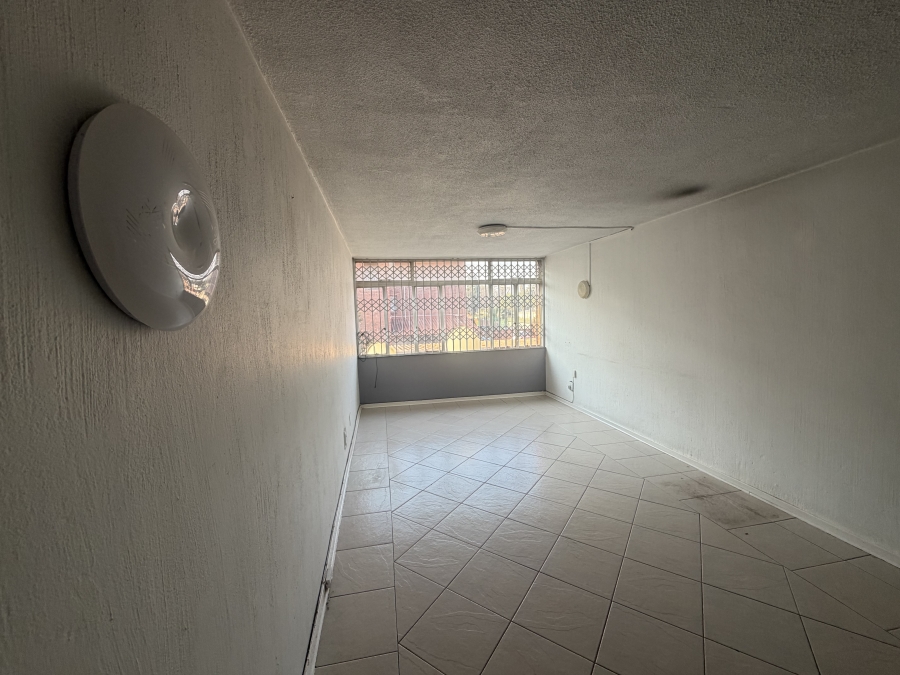 To Let 2 Bedroom Property for Rent in Erasmia Gauteng