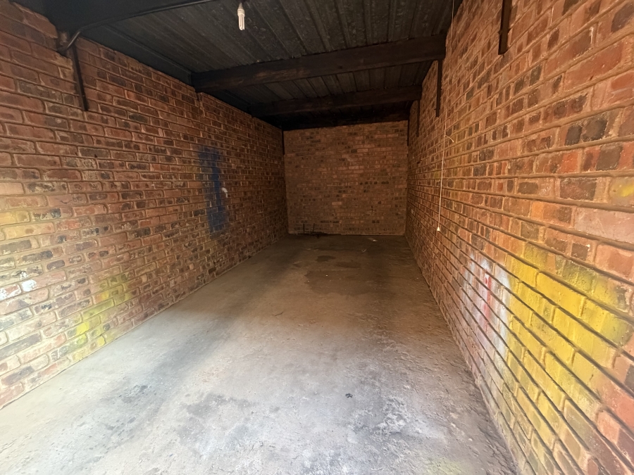 To Let 2 Bedroom Property for Rent in Erasmia Gauteng