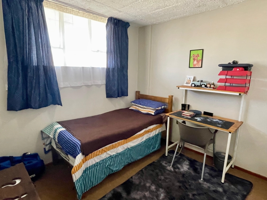 2 Bedroom Property for Sale in Queenswood Gauteng