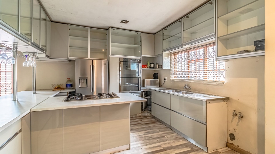 To Let 4 Bedroom Property for Rent in Naturena Gauteng
