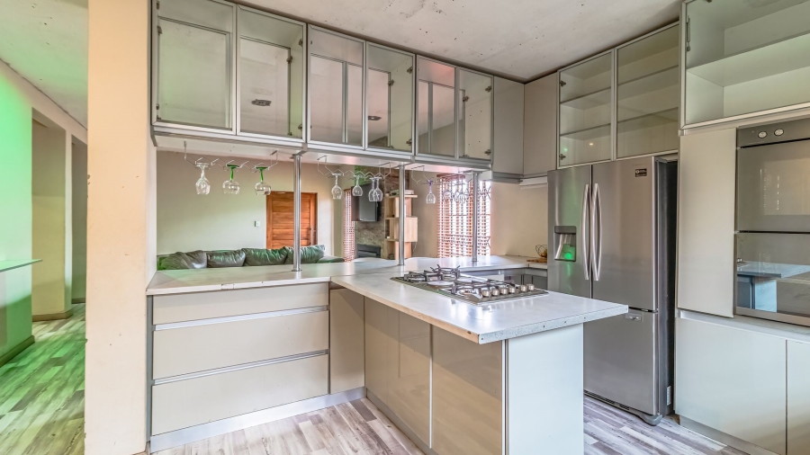 To Let 4 Bedroom Property for Rent in Naturena Gauteng