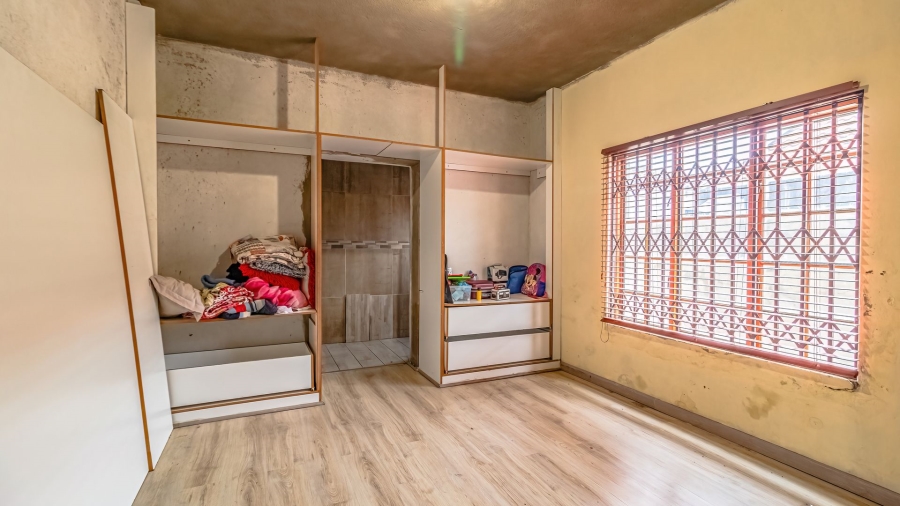 To Let 4 Bedroom Property for Rent in Naturena Gauteng