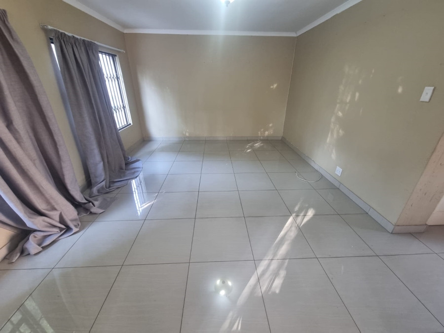 To Let 2 Bedroom Property for Rent in Mulbarton Gauteng