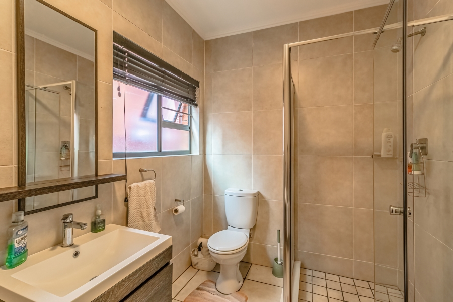 3 Bedroom Property for Sale in Oakdene Gauteng