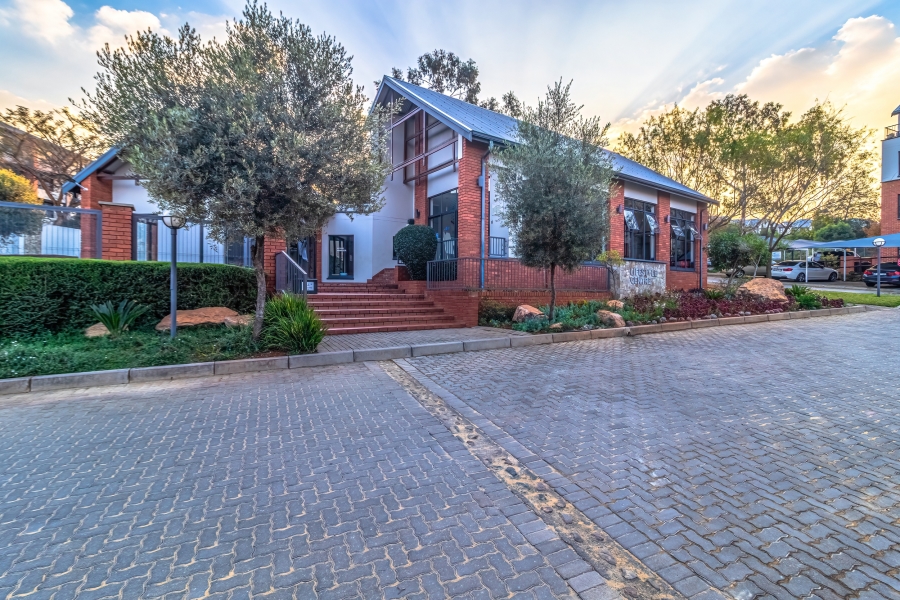 3 Bedroom Property for Sale in Oakdene Gauteng