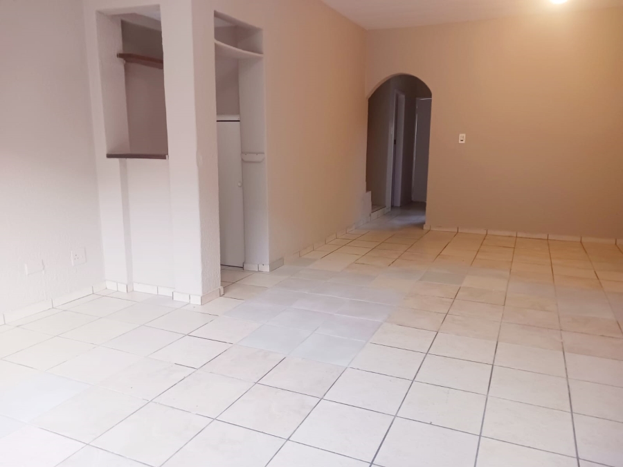 2 Bedroom Property for Sale in Windsor West Gauteng