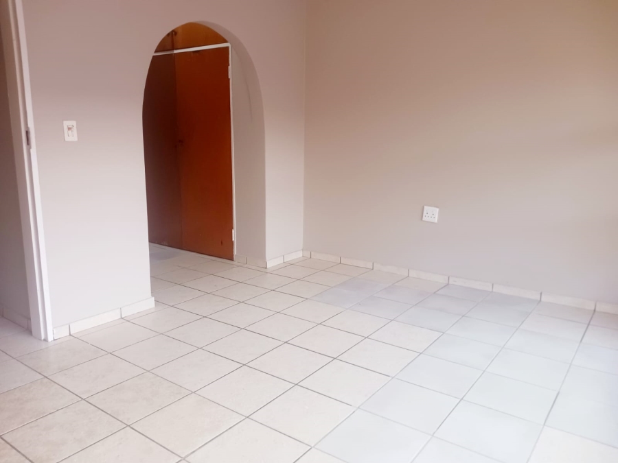 2 Bedroom Property for Sale in Windsor West Gauteng